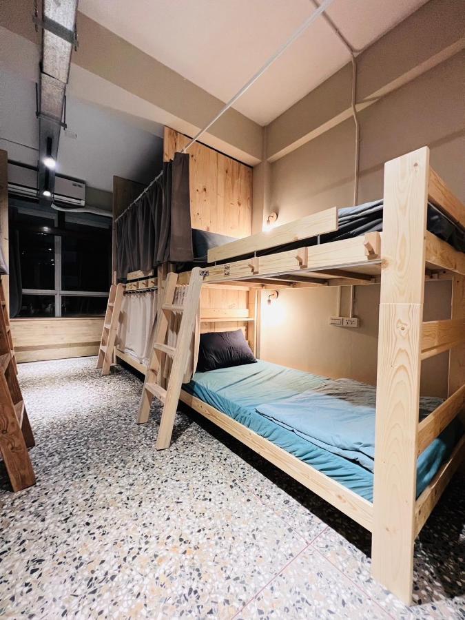 Walk Home Hostel Chiayi Eksteriør billede